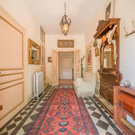 La Maison Des Jours Heureux Апартаменты *